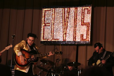 Night of 100 Elvises